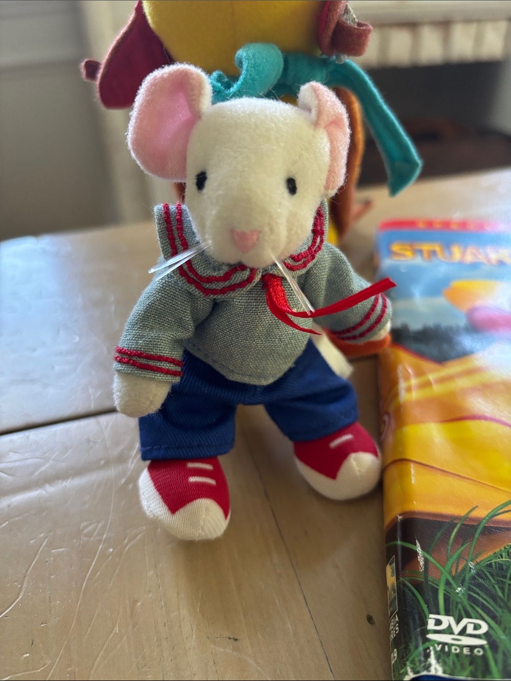 Stuart Little and Margalo plush set with Stuart Little 2 Special Edition DVD - Picture 2 of 16